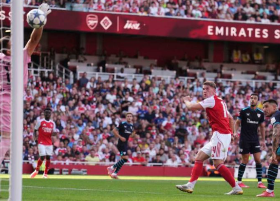 gyokeres-bikin-gol-pertama-bersama-arsenal