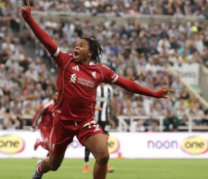 debut-eredivisie-dapatkan-banyak-pujian-sekaligus-kontroversi