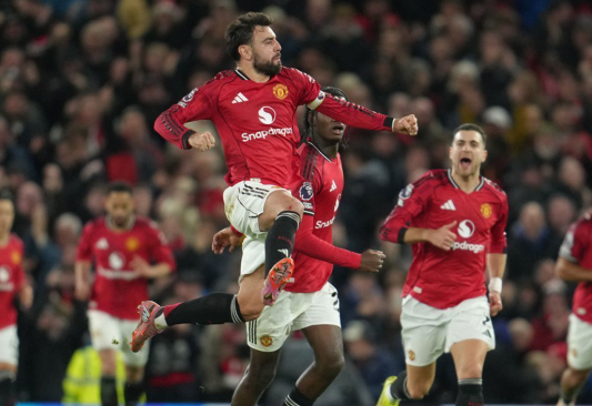 man-united-panik-usai-ditinggal-bruno-fernandes